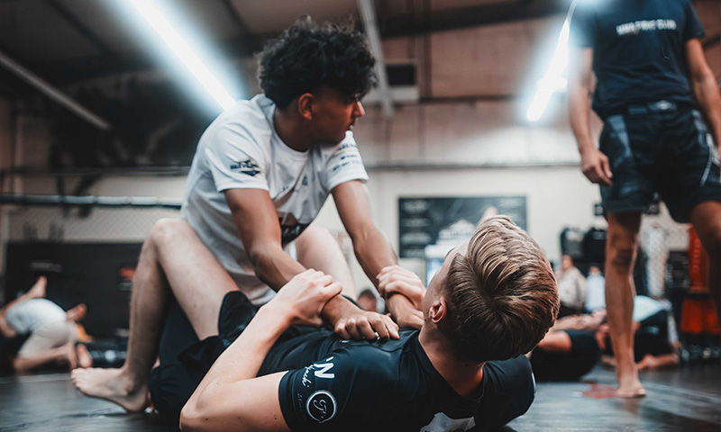 mma-fight-club-gym-video-grappling