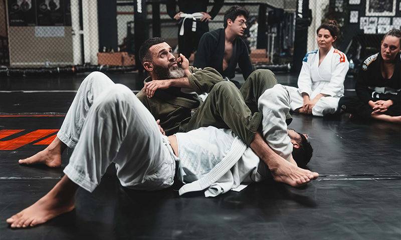 mma-fight-club-gym-video-jiu-jitsu-bresilien